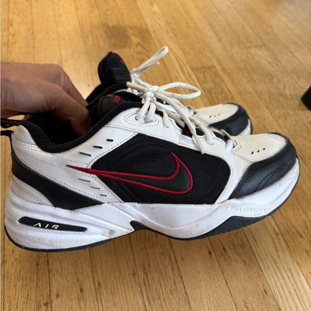 Nike Air Monarch